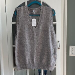 Women’s Tan Sweater Vest size:XXL